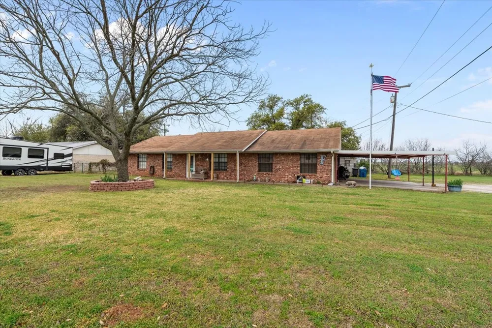 600 S Colorado Street Whitney, TX 76692