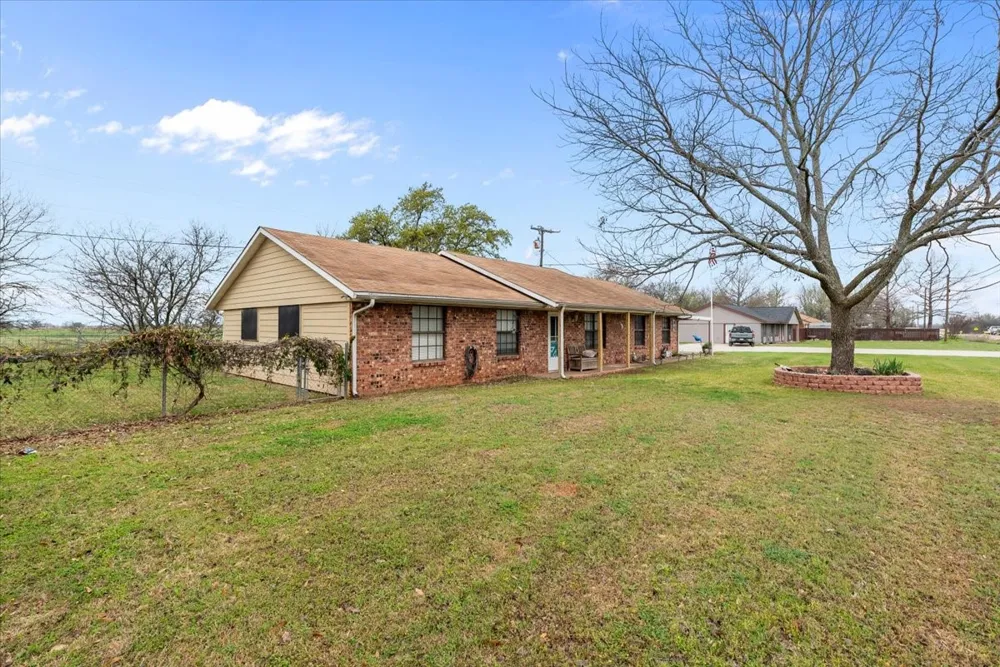 600 S Colorado Street Whitney, TX 76692