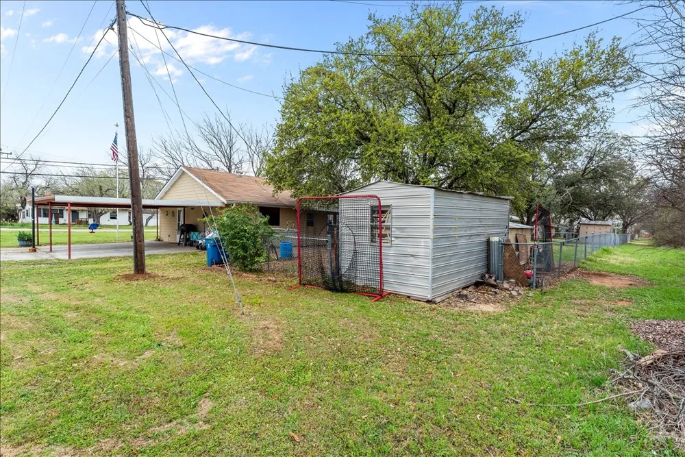 600 S Colorado Street Whitney, TX 76692