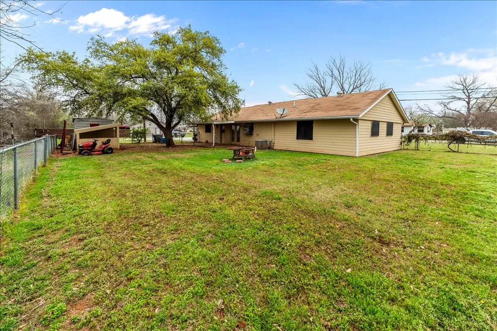 600 S Colorado Street Whitney, TX 76692
