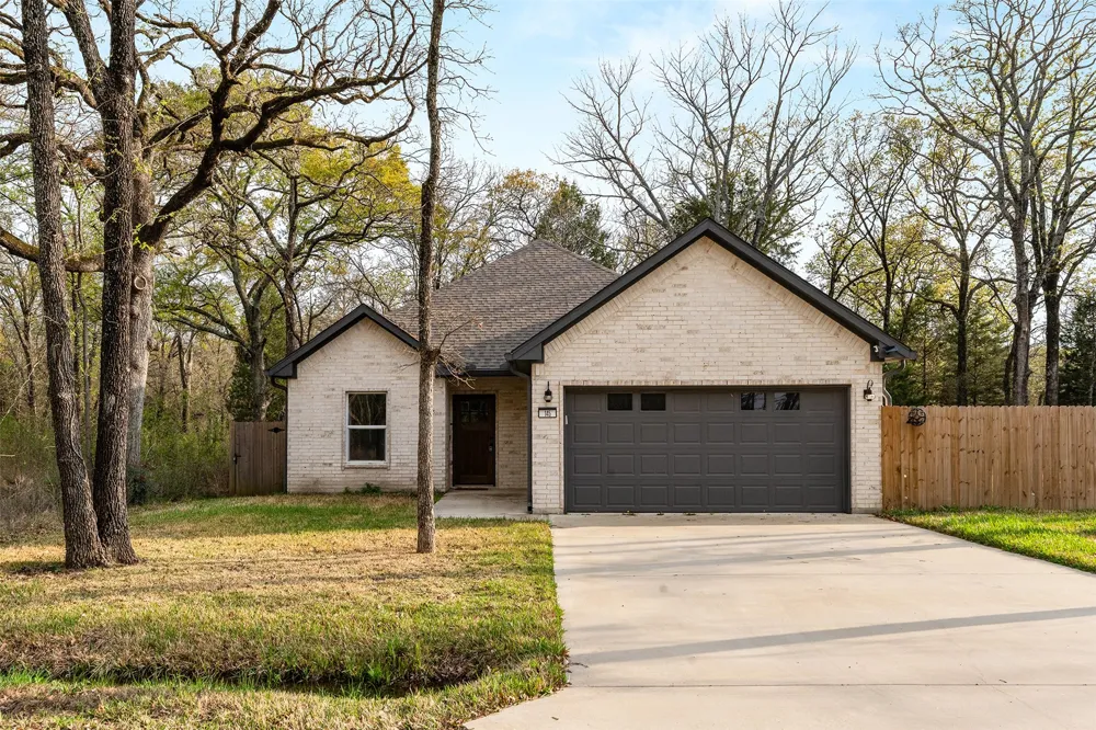 145 Barcelona Street Payne Springs, TX 75156