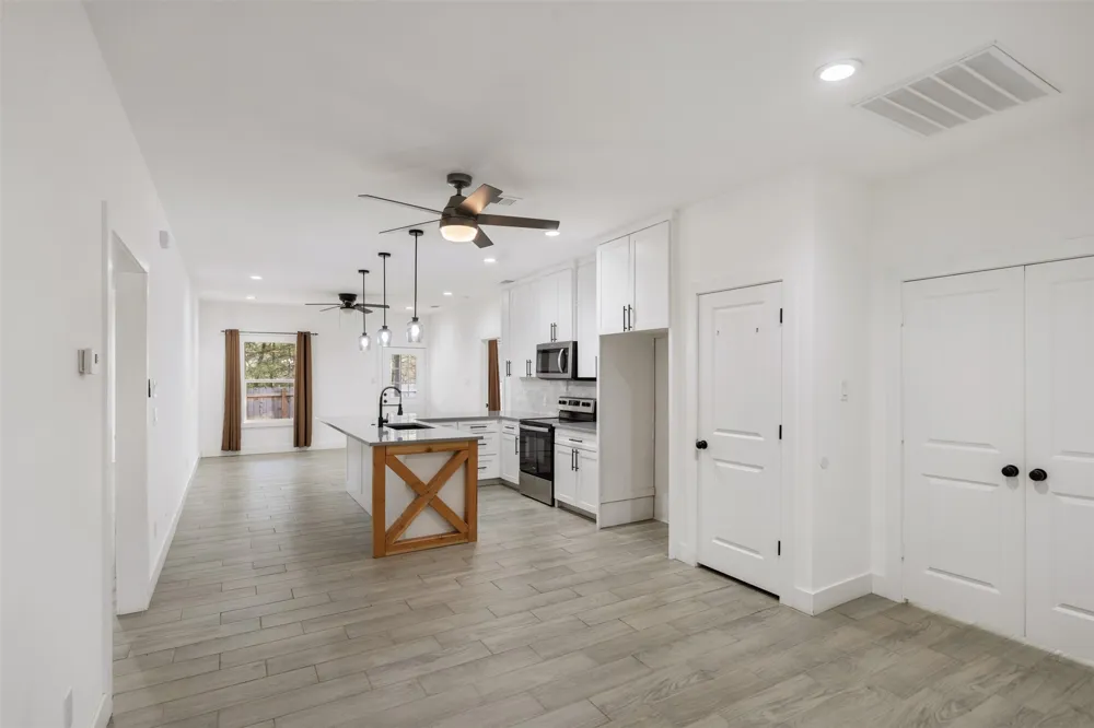 145 Barcelona Street Payne Springs, TX 75156