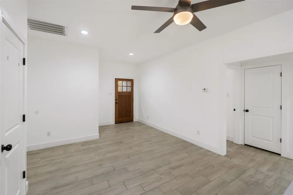 145 Barcelona Street Payne Springs, TX 75156