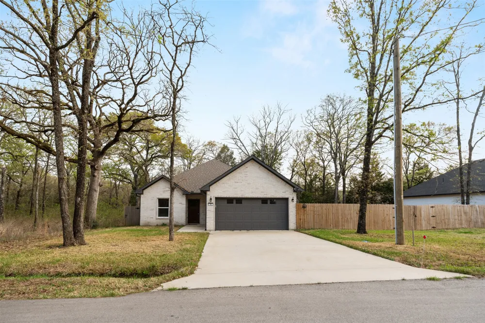 145 Barcelona Street Payne Springs, TX 75156