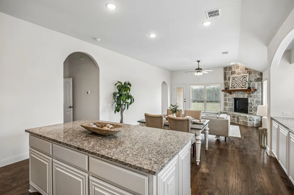 11551 Tanager Lane Cross Roads, TX 76227