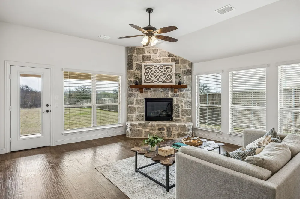 11551 Tanager Lane Cross Roads, TX 76227