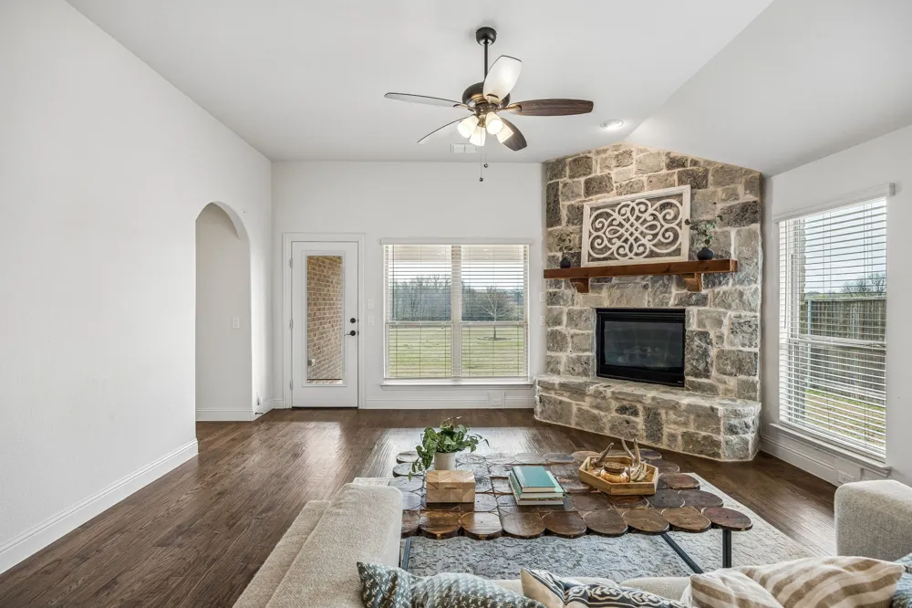 11551 Tanager Lane Cross Roads, TX 76227