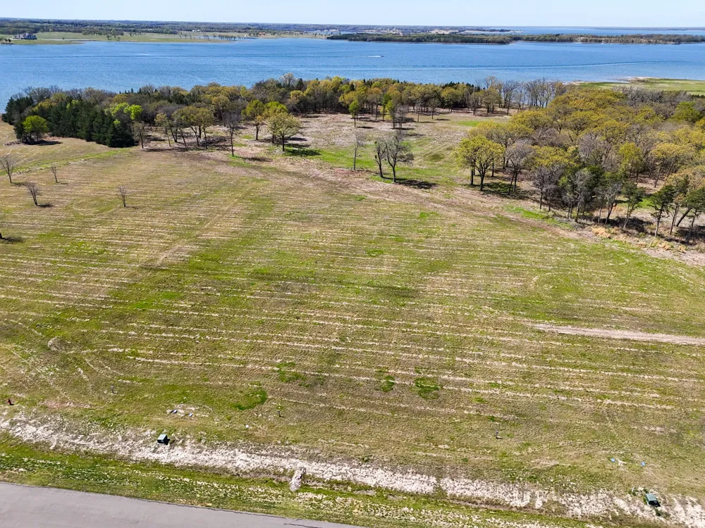 330 Lakewood Lane Honey Grove, TX 75446