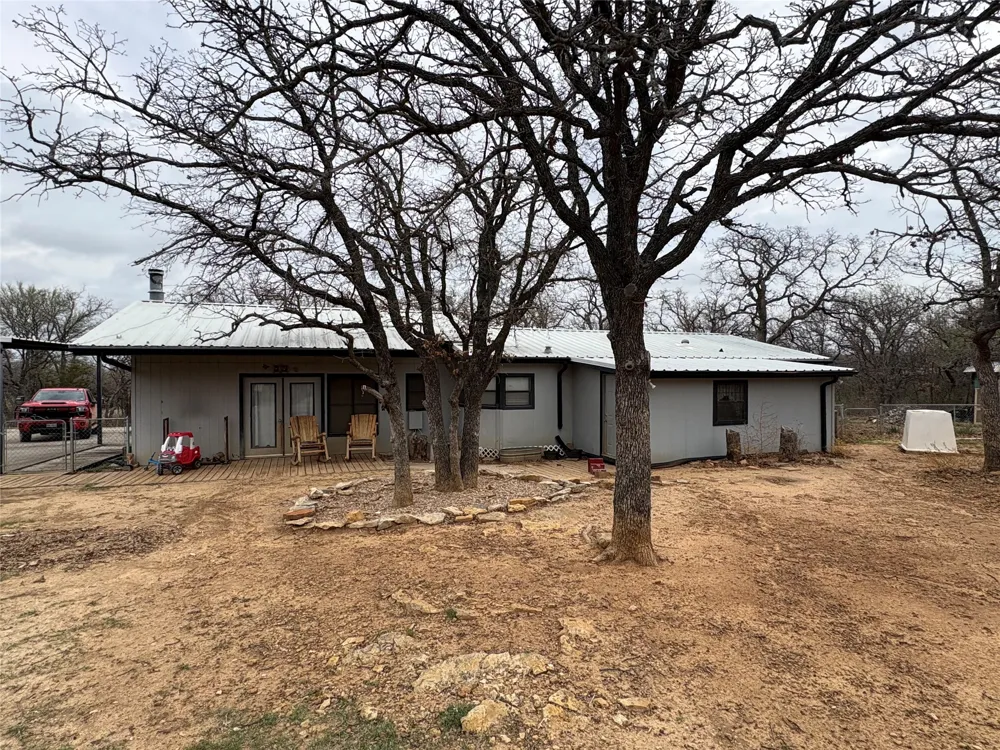 345 salisbury Street Jacksboro, TX 76458