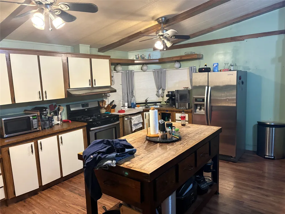 345 salisbury Street Jacksboro, TX 76458