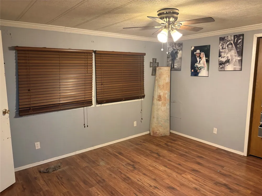 345 salisbury Street Jacksboro, TX 76458