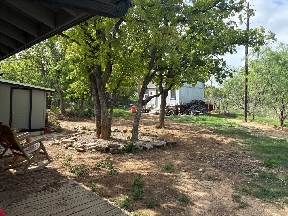 345 salisbury Street Jacksboro, TX 76458