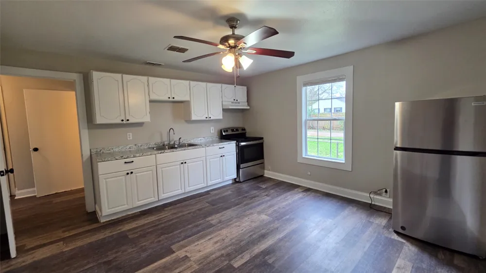 1129 Boone Street Bossier City, LA 71112