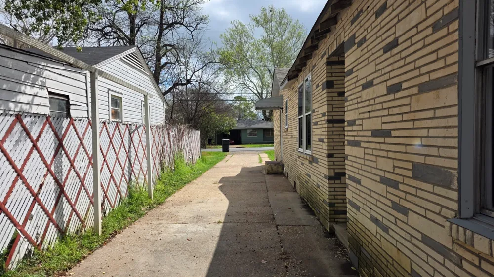 1129 Boone Street Bossier City, LA 71112