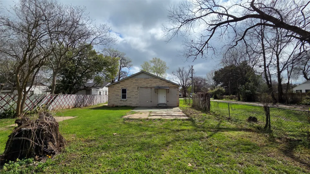 1129 Boone Street Bossier City, LA 71112