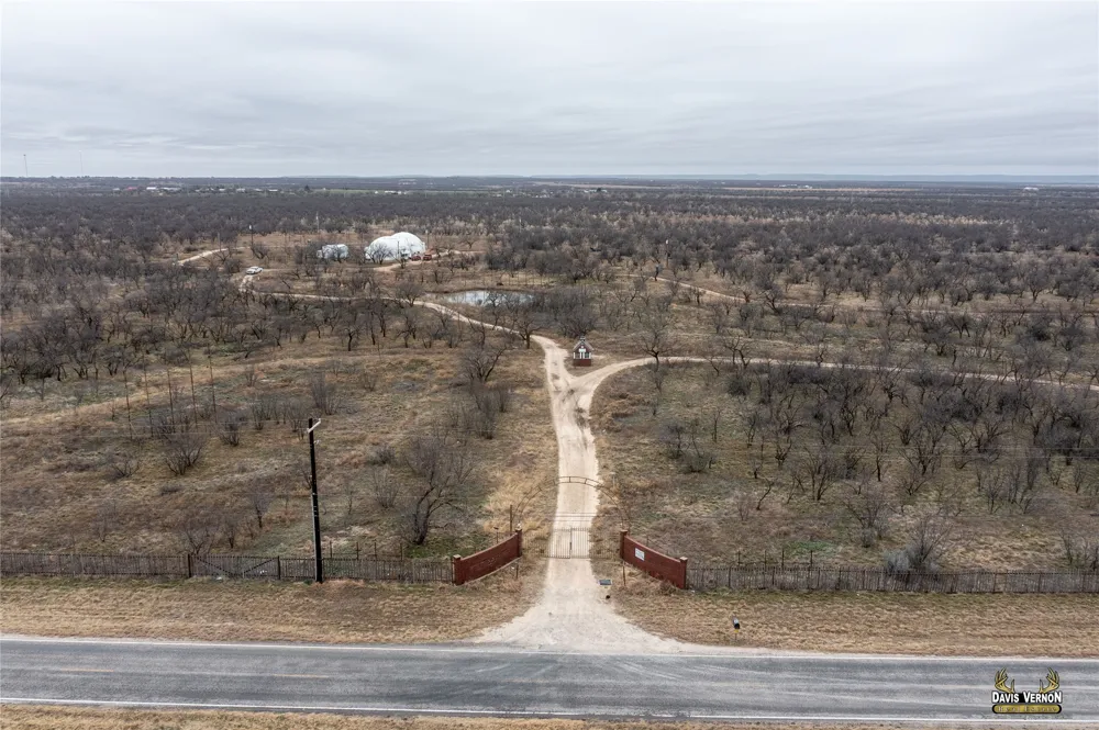 10737 i-20 W Clyde, TX 79510