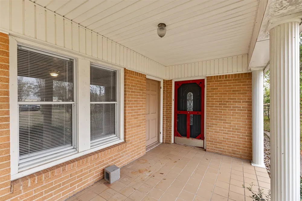 195 County Road 852 Donie, TX 75838