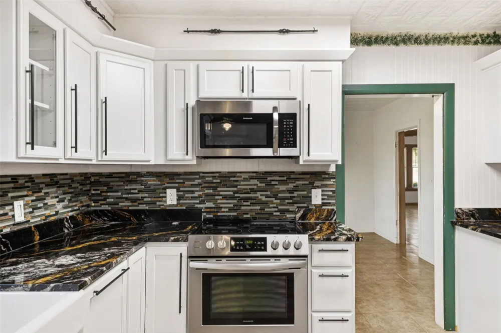 195 County Road 852 Donie, TX 75838