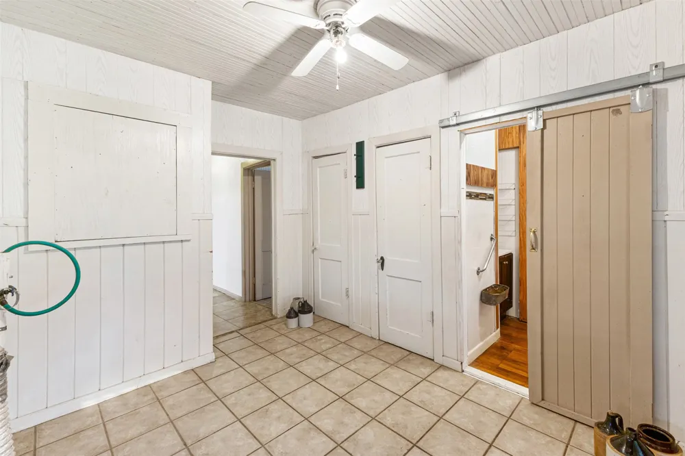 195 County Road 852 Donie, TX 75838