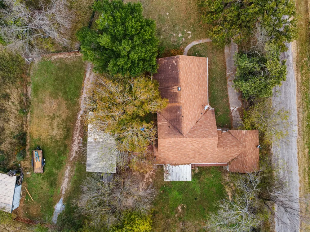 195 County Road 852 Donie, TX 75838