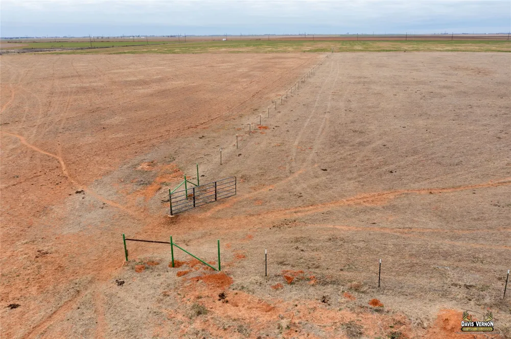 4 CR 4354 Munday, TX 76371