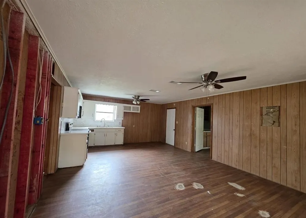 1886 Opossum Rd Pittsburg, TX 75686