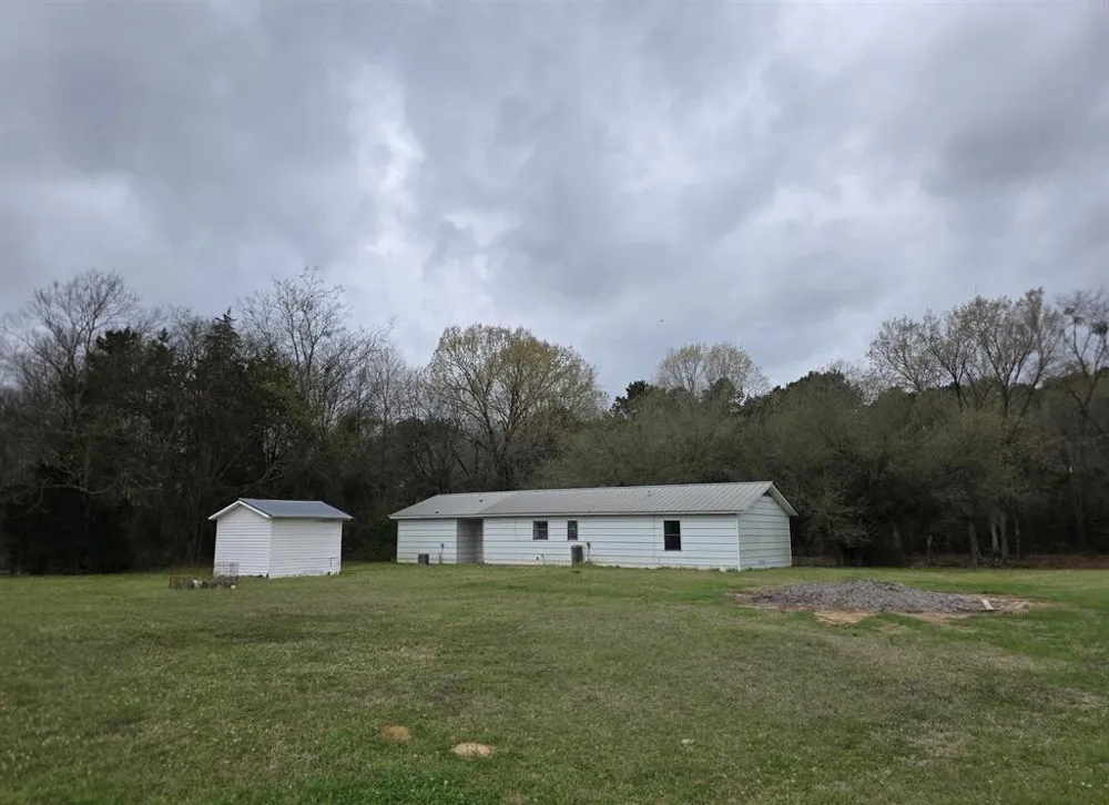 1886 Opossum Rd Pittsburg, TX 75686