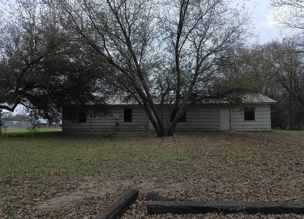 1886 Opossum Rd Pittsburg, TX 75686