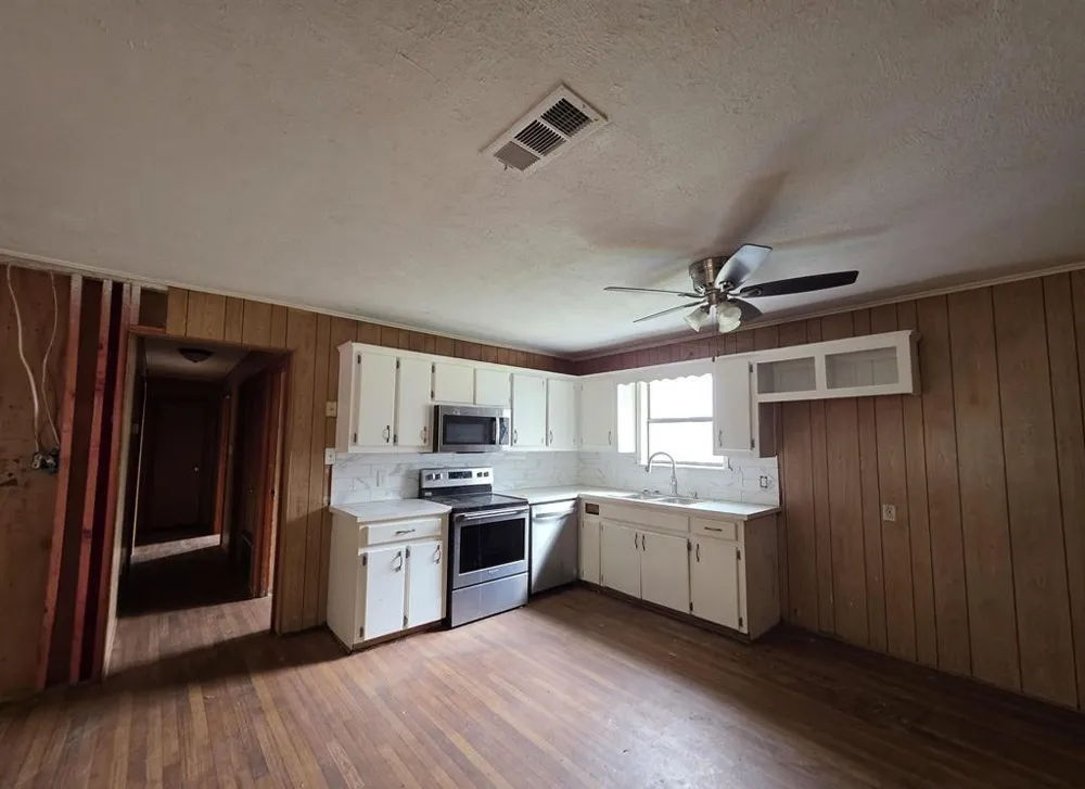 1886 Opossum Rd Pittsburg, TX 75686