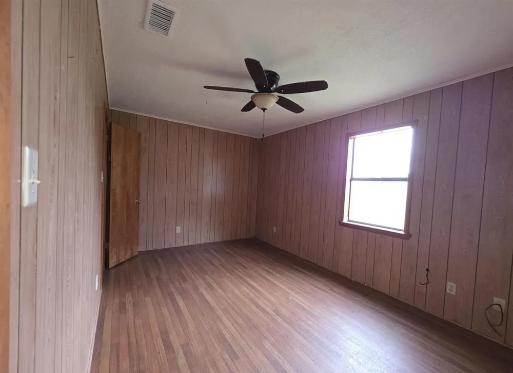 1886 Opossum Rd Pittsburg, TX 75686