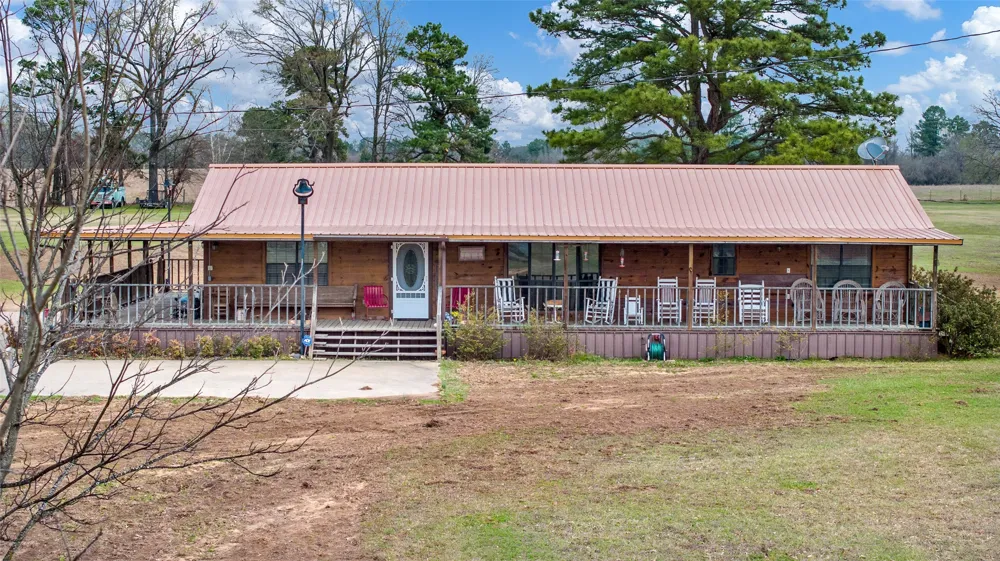 2964 FM 2120 Bagwell, TX 75412