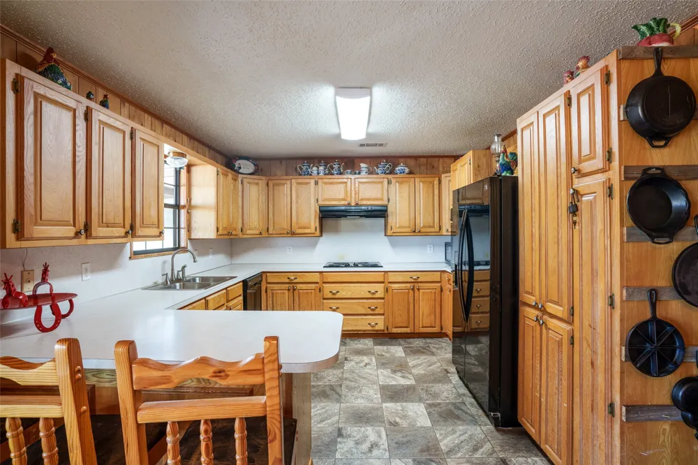 2964 FM 2120 Bagwell, TX 75412