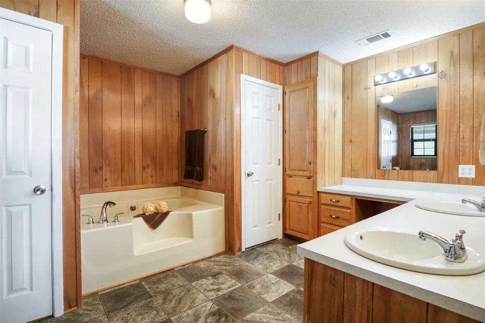 2964 FM 2120 Bagwell, TX 75412