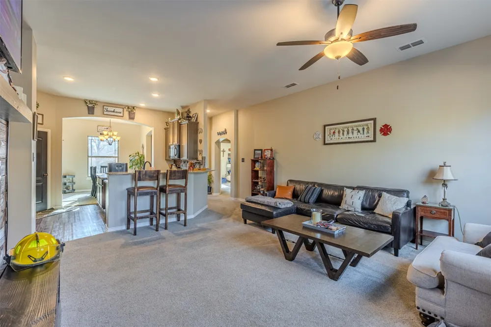8676 State Highway 19 Edgewood, TX 75117