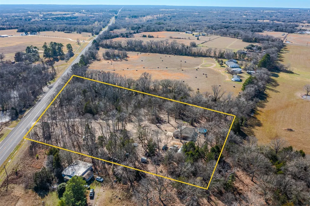 8676 State Highway 19 Edgewood, TX 75117