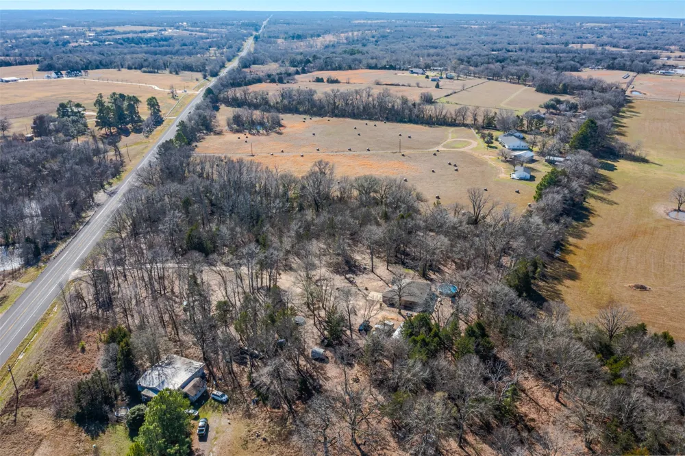 8676 State Highway 19 Edgewood, TX 75117