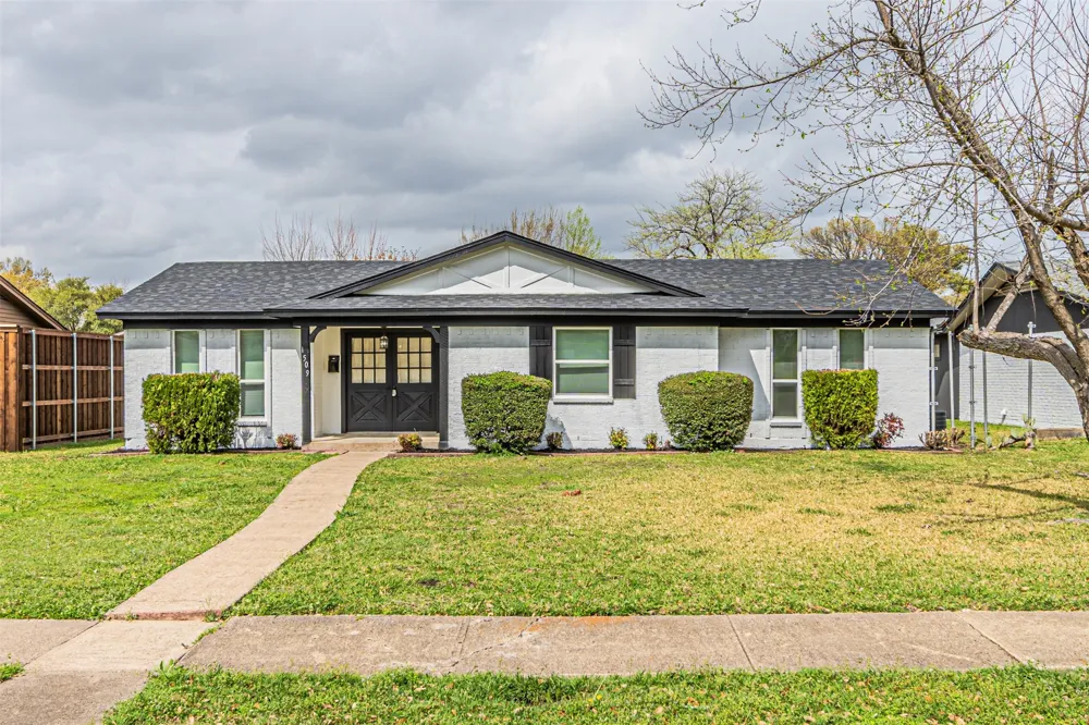 1509 Crockett Street Garland, TX 75042