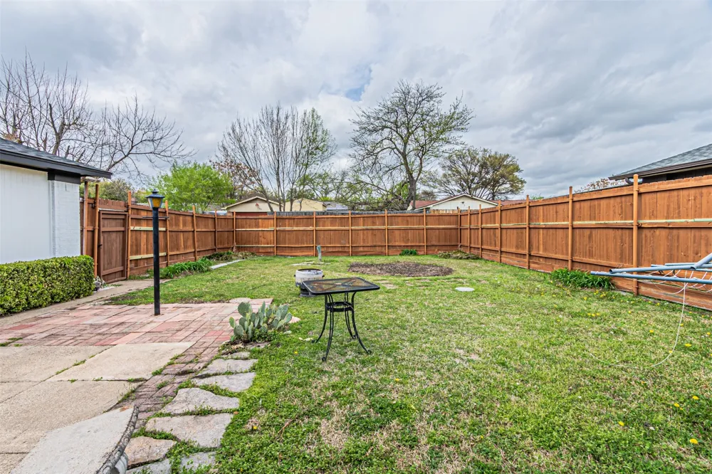 1509 Crockett Street Garland, TX 75042