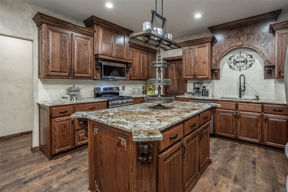 240 Magnolia Bennington, OK 74723