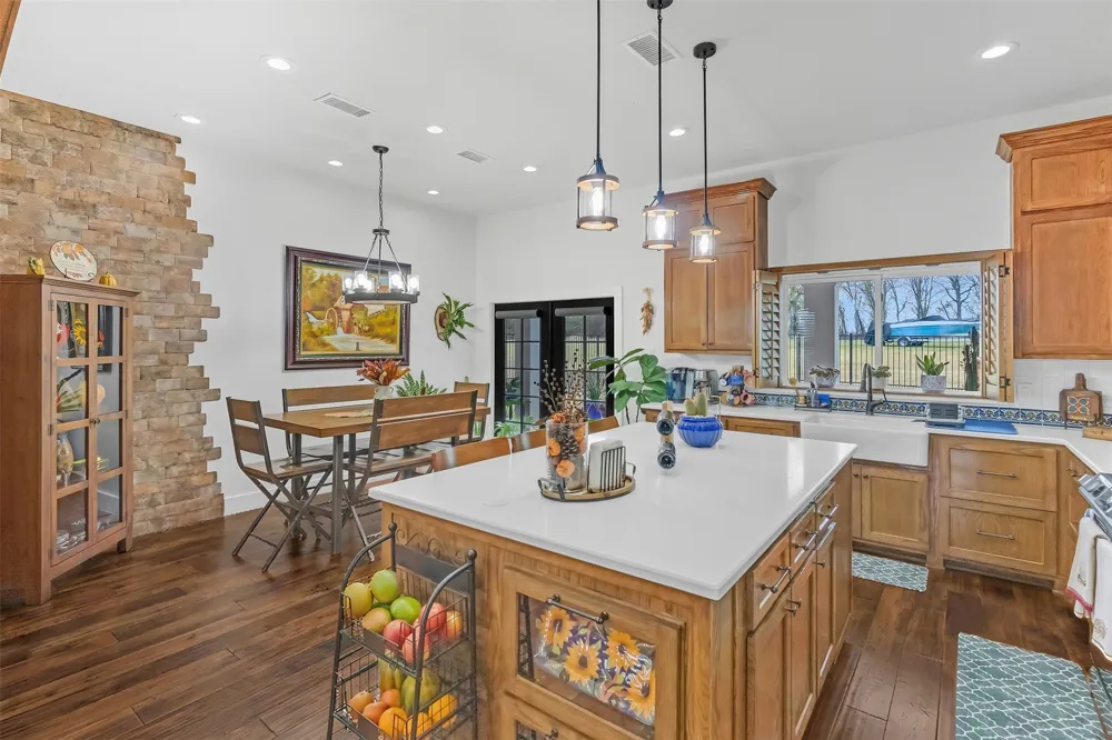 3233 Francisco Bay Drive Kerens, TX 75144