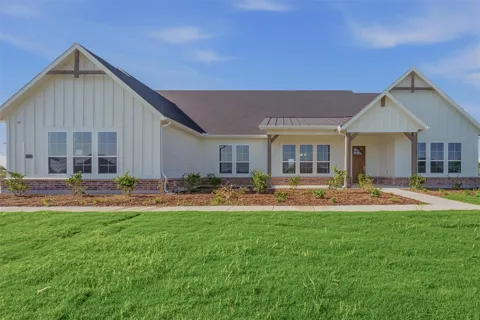 12213 Crystal Drive