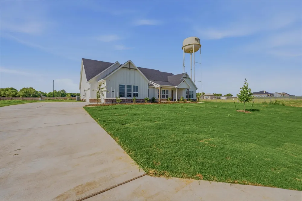 12213 Crystal Drive Krum, TX 76249