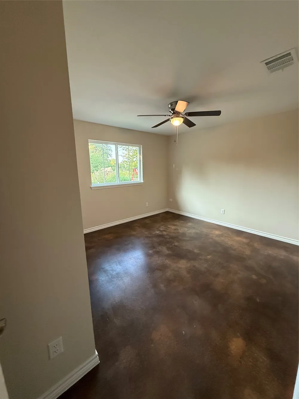 1710 E Avenue J Lampasas, TX 76550