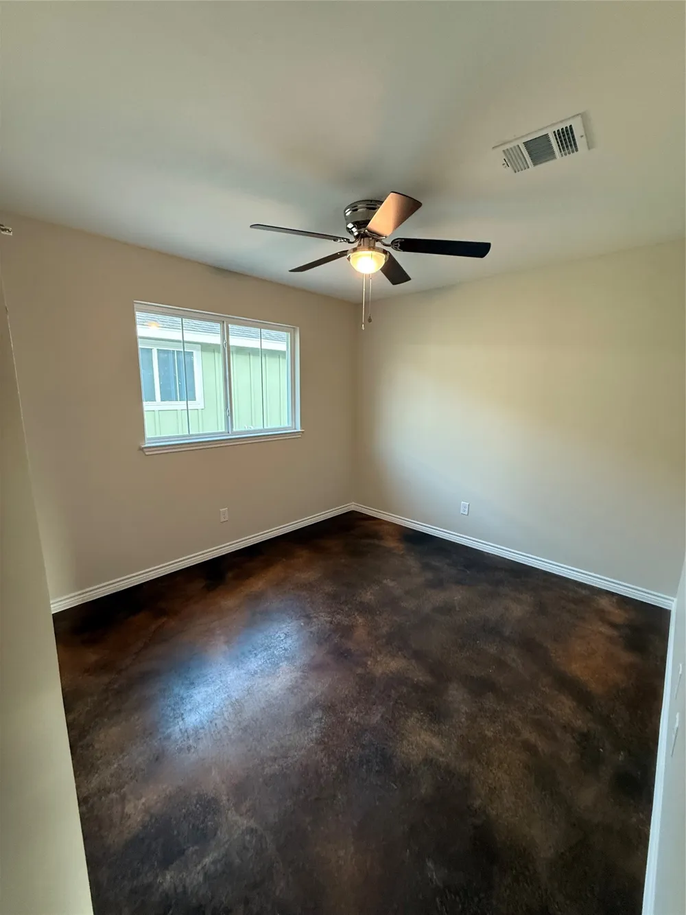 1710 E Avenue J Lampasas, TX 76550