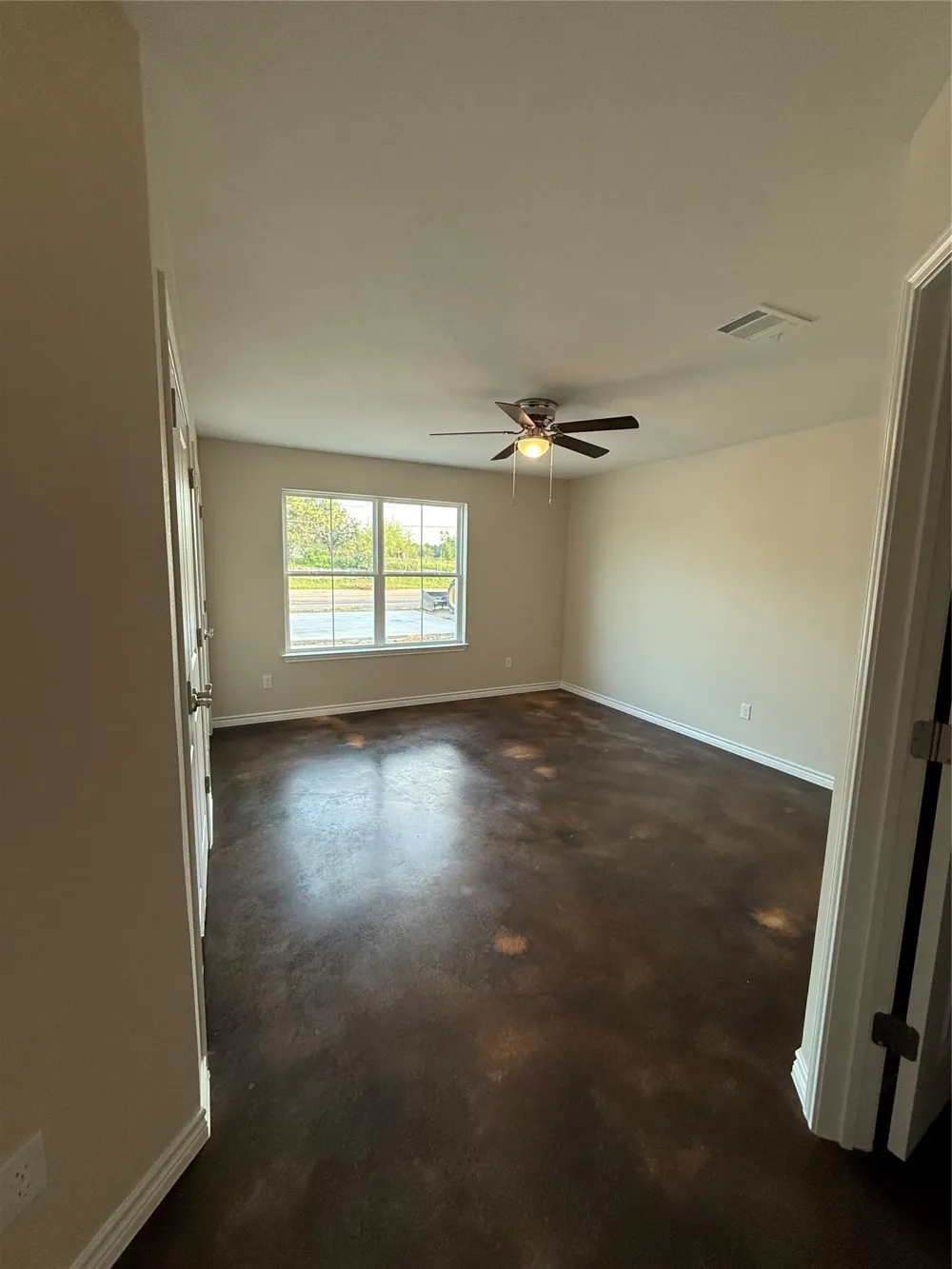 1710 E Avenue J Lampasas, TX 76550