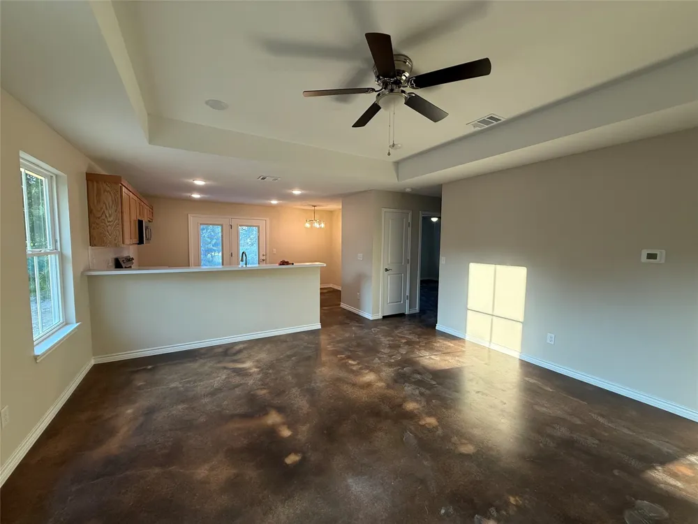 1710 E Avenue J Lampasas, TX 76550