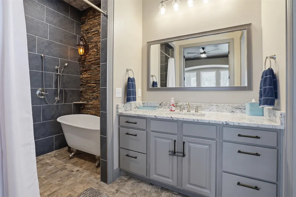 186 Long Drive Palo Pinto, TX 76484