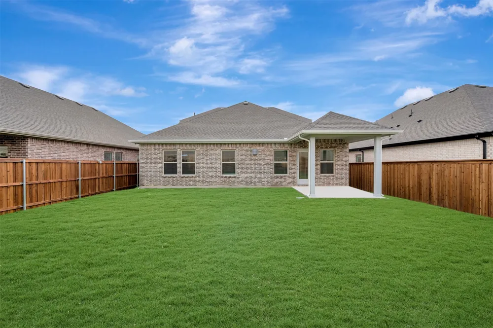 152 Summer Rain Way Newark, TX 76071