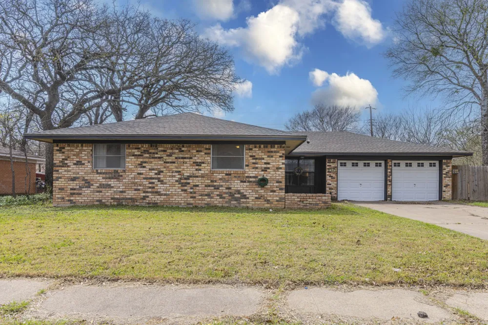 314 S Rita Street Lacy Lakeview, TX 76705