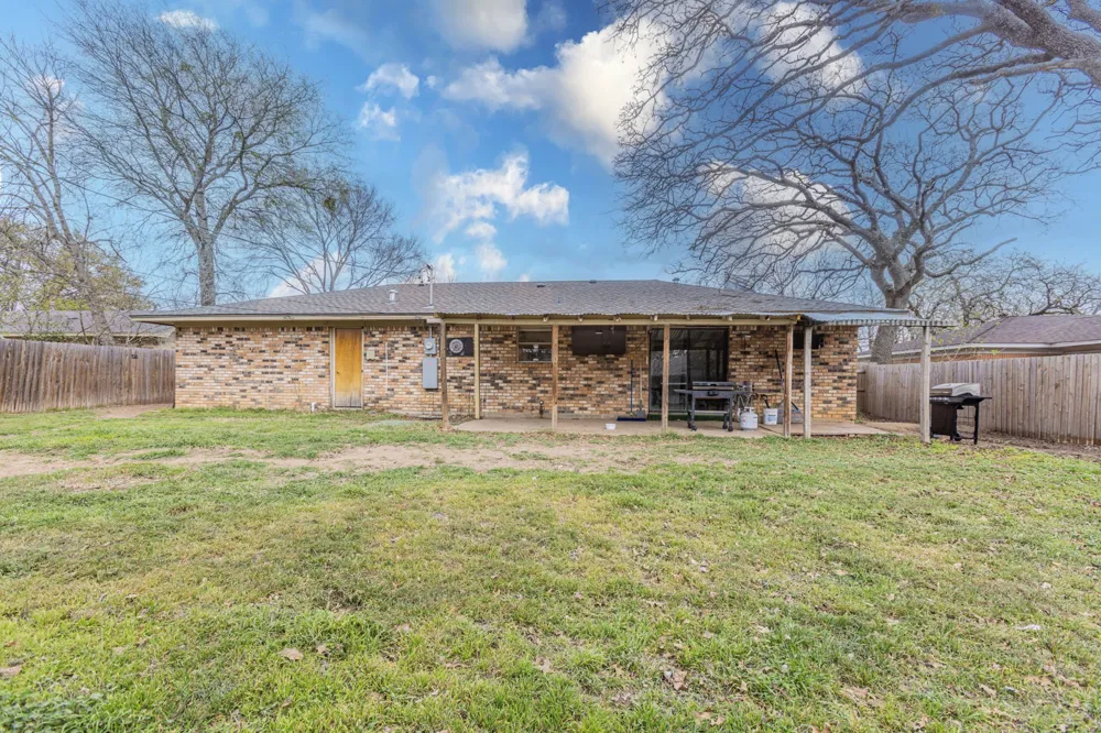 314 S Rita Street Lacy Lakeview, TX 76705